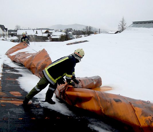 Sturmtief „Andrea“ – Sturmschäden in Mieming Sturmtief "Andrea" - Sturmschäden in Mieming, Foto: Freiwillige Feuerwehr Mieming