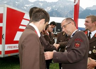 135 Jahre Freiwillige Feuerwehr Mieming – Jubiläumsfeier und Auszeichnungen 135 Jahre Freiwillige Feuerwehr Mieming - Jubiläumsfeier und Auszeichnungen, Foto: Knut Kuckel