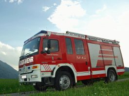 Kreisverkehr Krebsbach – Rauchende LKW-Bremsen