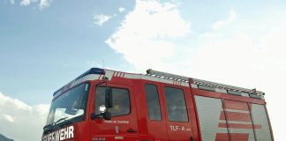 Kreisverkehr Krebsbach – Rauchende LKW-Bremsen