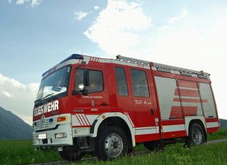 Kreisverkehr Krebsbach – Rauchende LKW-Bremsen