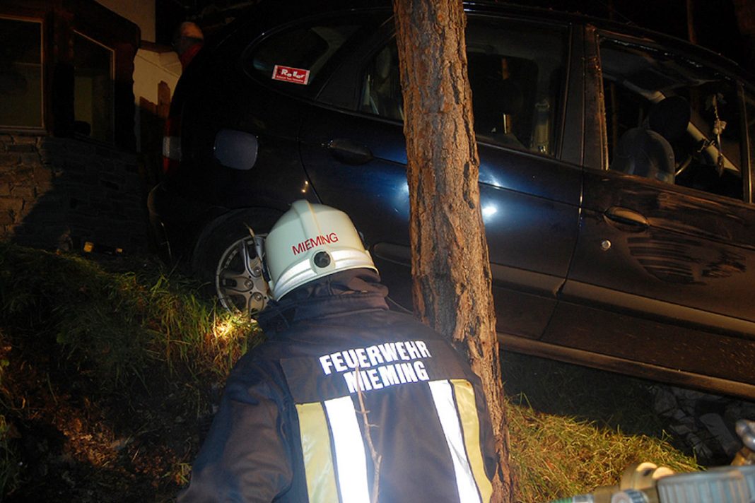 Hilfeleistung Fahrzeugbergung - Zum zweiten Mal an einem Tag, Foto: Freiwillige Feuerwehr Mieming