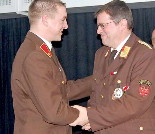 136. Jahreshauptversammlung 2013 – Kommandoübergabe 136. Jahreshauptversammlung 2013 - Kommandoübergabe, Foto: Freiwillige Feuerwehr Mieming