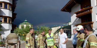 Brandalarm Hotel Schwarz – „Gegen 17 Uhr heulten die Sirenen“ Brandalarm Hotel Schwarz - "Gegen 17 Uhr heulten die Sirenen", Foto: Freiwillige Feuerwehr Mieming