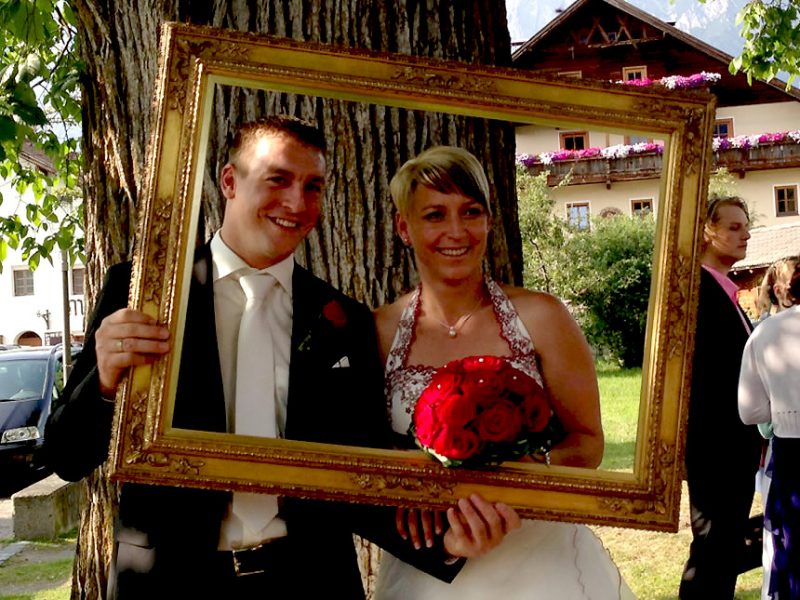 Die Feuerwehr gratuliert: Unser Kommandant Alex & Petra haben geheiratet, Foto: Freiwillige Feuerwehr Mieming