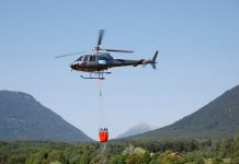 Hubschrauber über der Mieminger Kette – Gewitter löst Waldbrand aus Hubschrauber über der Mieminger Kette - Gewitter löst Waldbrand aus, Foto: Freiwillige Feuerwehr Mieming