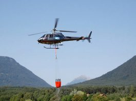 Hubschrauber über der Mieminger Kette – Gewitter löst Waldbrand aus Hubschrauber über der Mieminger Kette - Gewitter löst Waldbrand aus, Foto: Freiwillige Feuerwehr Mieming
