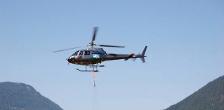 Hubschrauber über der Mieminger Kette – Gewitter löst Waldbrand aus Hubschrauber über der Mieminger Kette - Gewitter löst Waldbrand aus, Foto: Freiwillige Feuerwehr Mieming