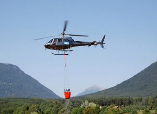 Hubschrauber über der Mieminger Kette – Gewitter löst Waldbrand aus Hubschrauber über der Mieminger Kette - Gewitter löst Waldbrand aus, Foto: Freiwillige Feuerwehr Mieming