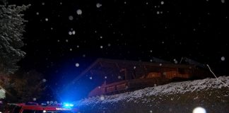 Wintereinbruch im Oktober – Umgestürzte Bäume und Schnee Wintereinbruch in Tirol - Umgestürzte Bäume und Schnee, Foto: Freiwillige Feuerwehr Mieming