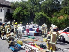 Schwerer Verkehrsunfall auf der B189 – Höhe Fronhausen Schwerer Verkehrsunfall auf der B189 - Höhe Fronhausen, Foto: FF Mieming