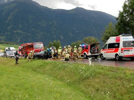 Verkehrsunfall mit Verletzten – „Mötzer Landesstrasse“ Verkehrsunfall mit eingeklemmter Person - L 236 "Mötzer Landesstrasse", Foto: FF Mieming