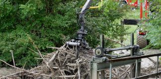 Verklausung am Lehnbach – Bach trat über die Ufer Verklausung am Lehnbach - Bach trat über die Ufer, Foto: FF Mieming