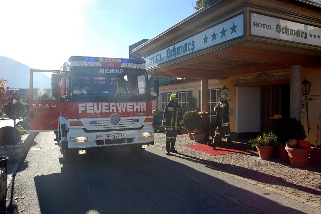 Hotel Schwarz - Brandmeldung entpuppte sich als Fehlalarm, Foto: Freiwillige Feuerwehr Mieming