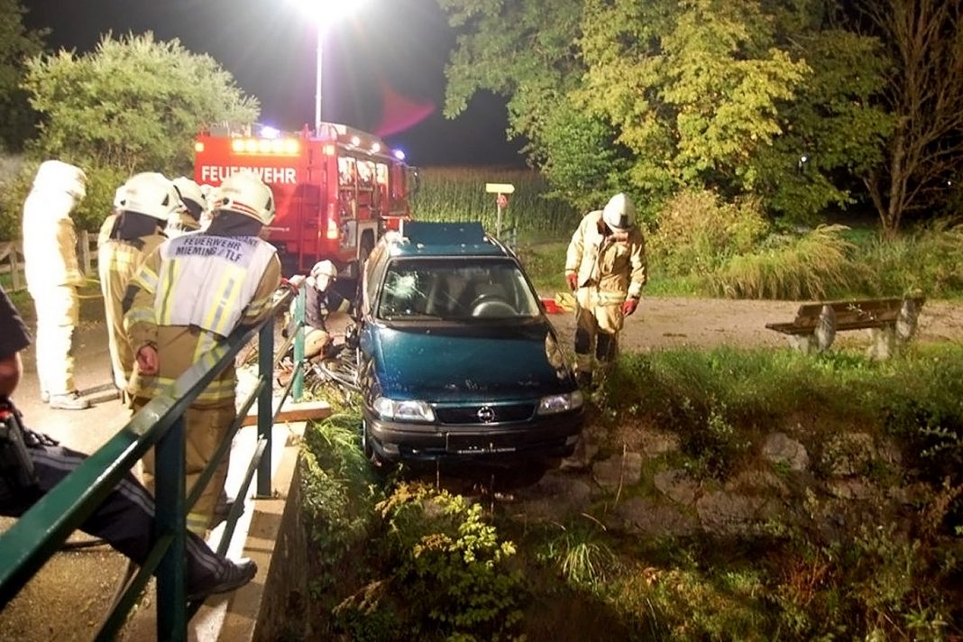 Technische Übung -Übungsszenario Verkehrsunfall, Foto: FF Mieming