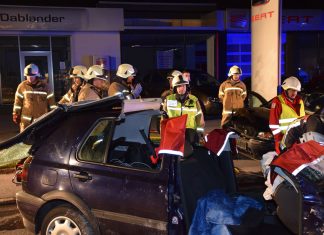 Übung mit dem Roten Kreuz Mötz – „Verkehrsunfall auf der B 189“ Pagerübung mit dem Roten Kreuz Mötz - "Verkehrsunfall auf der B 189", Foto: Mex Dullnig