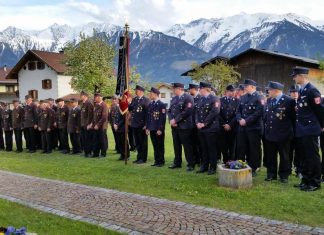 Floriani 2016 – Ehrungen und Kennenlernbesuch der FF Murnau Florianifeier 2016 – Zu Besuch war die Freiwillige Feuerwehr aus Murnau, Foto: Freiwillige Feuerwehr Mieming