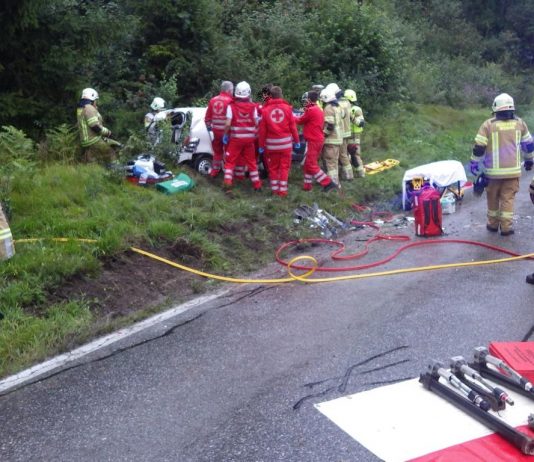 Schwerer Verkehrsunfall B189 Mieminger Straße in Wildermieming