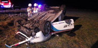 Fahrzeugüberschlag auf der Bundesstraße zwischen Mieming und Affenhausen