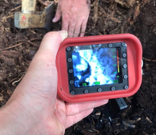 Brandeinsatz und Wasserpumpen