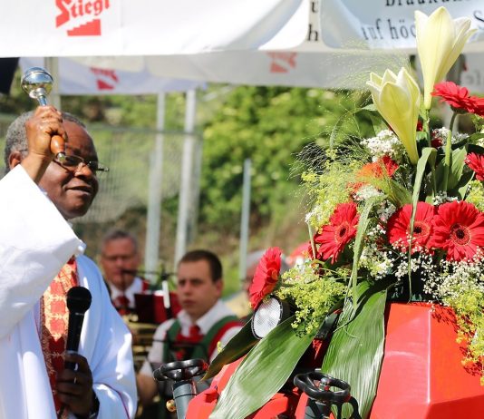 140 Jahre Jahre Feuerwehr Mieming – Festmesse, Pumpenweihe, Florianifeier, Sicherheitsnachmittag Pumpenweihe beim Feuerwehrjubiläum, Foto: Knut Kuckel