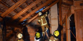 Blitzschlag in einem Sägewerk in Mieming