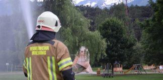 Übungsszenario Gebäudebrand beim Badesee Mieming