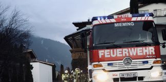 Brandalarm: brennende Weihnachtsdekoration!