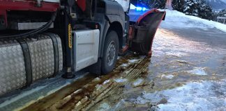 Lkw hat Hydrauliköl verloren