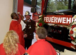 Florianifeier mit Fahrzeugsegnung