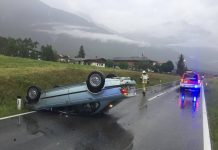 Brandmeldealarm und Verkehrsunfall