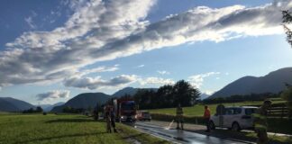 Ölspur auf der Bundesstraße 189 Höhe Wildermieming