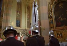 Florianifeier der FF Mieming im Zeichen von Ehrungen und Auszeichnungen