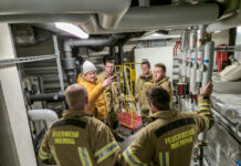 Funkübung in Hotelgebäude