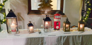 Adventfenster mit Friedenslicht 2025