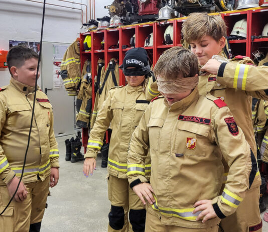 Teamwork bei der Feuerwehrjugend